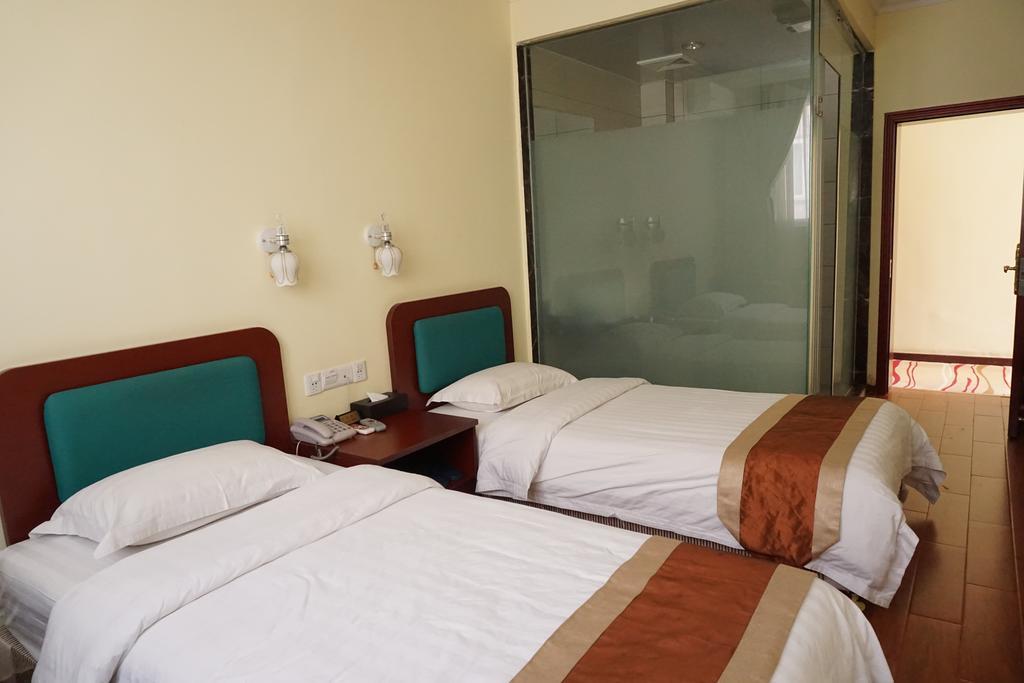 Guangdong Oversea Chinese Hotel Гуанчжоу Номер фото