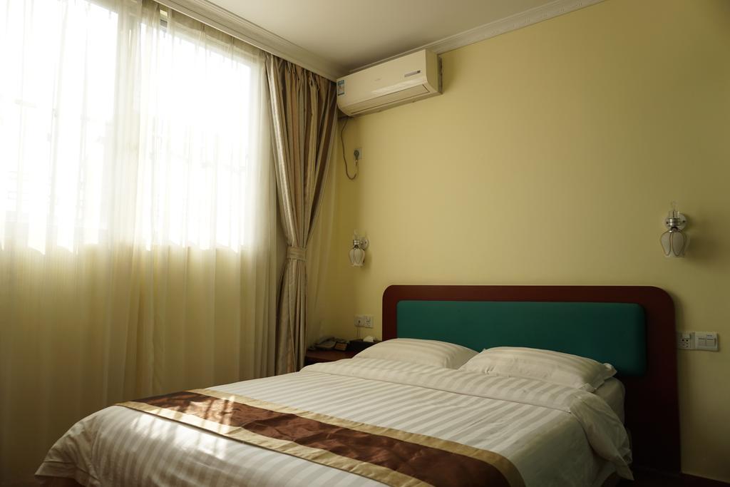 Guangdong Oversea Chinese Hotel Гуанчжоу Номер фото