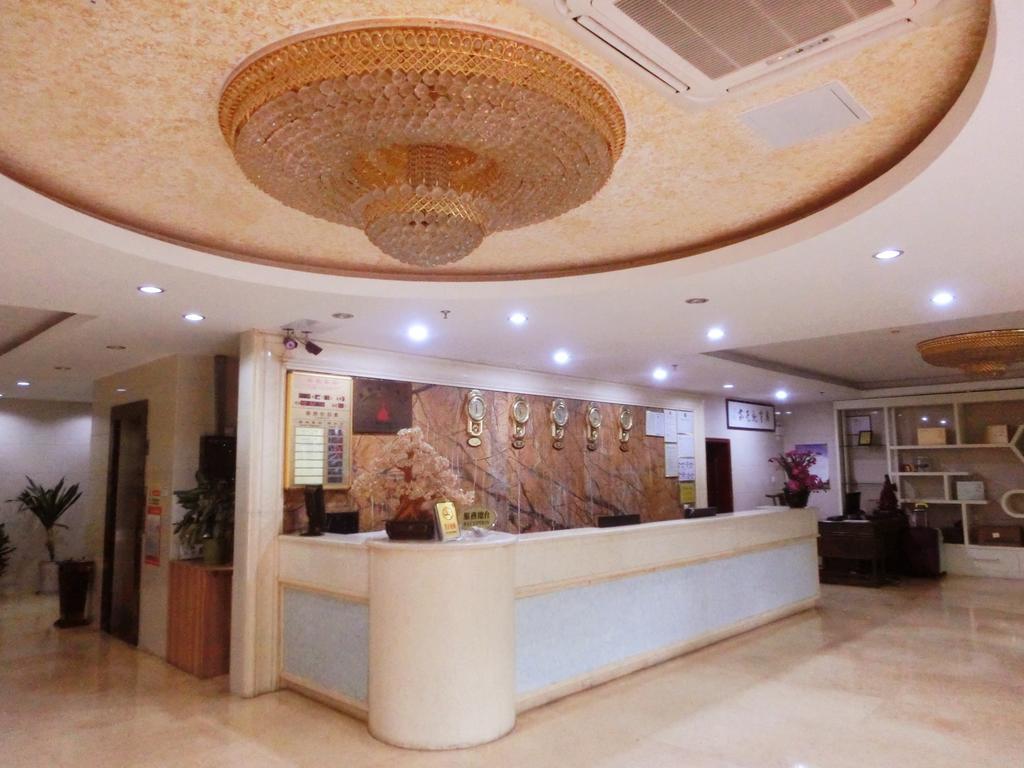 Guangdong Oversea Chinese Hotel Гуанчжоу Экстерьер фото